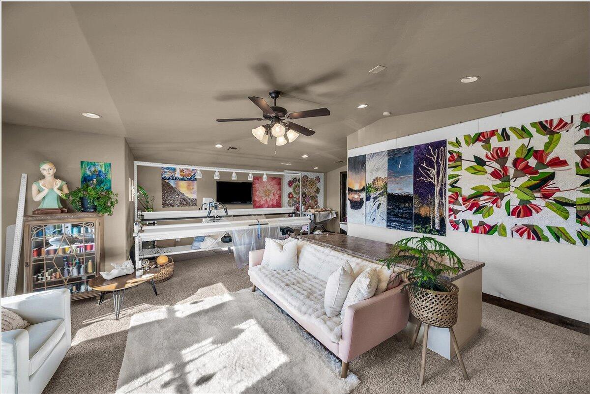 SERENITY HILLS - Residential