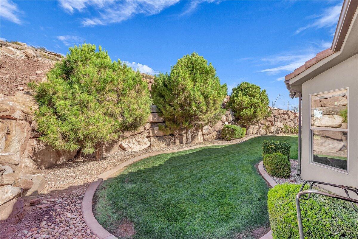 SERENITY HILLS - Residential