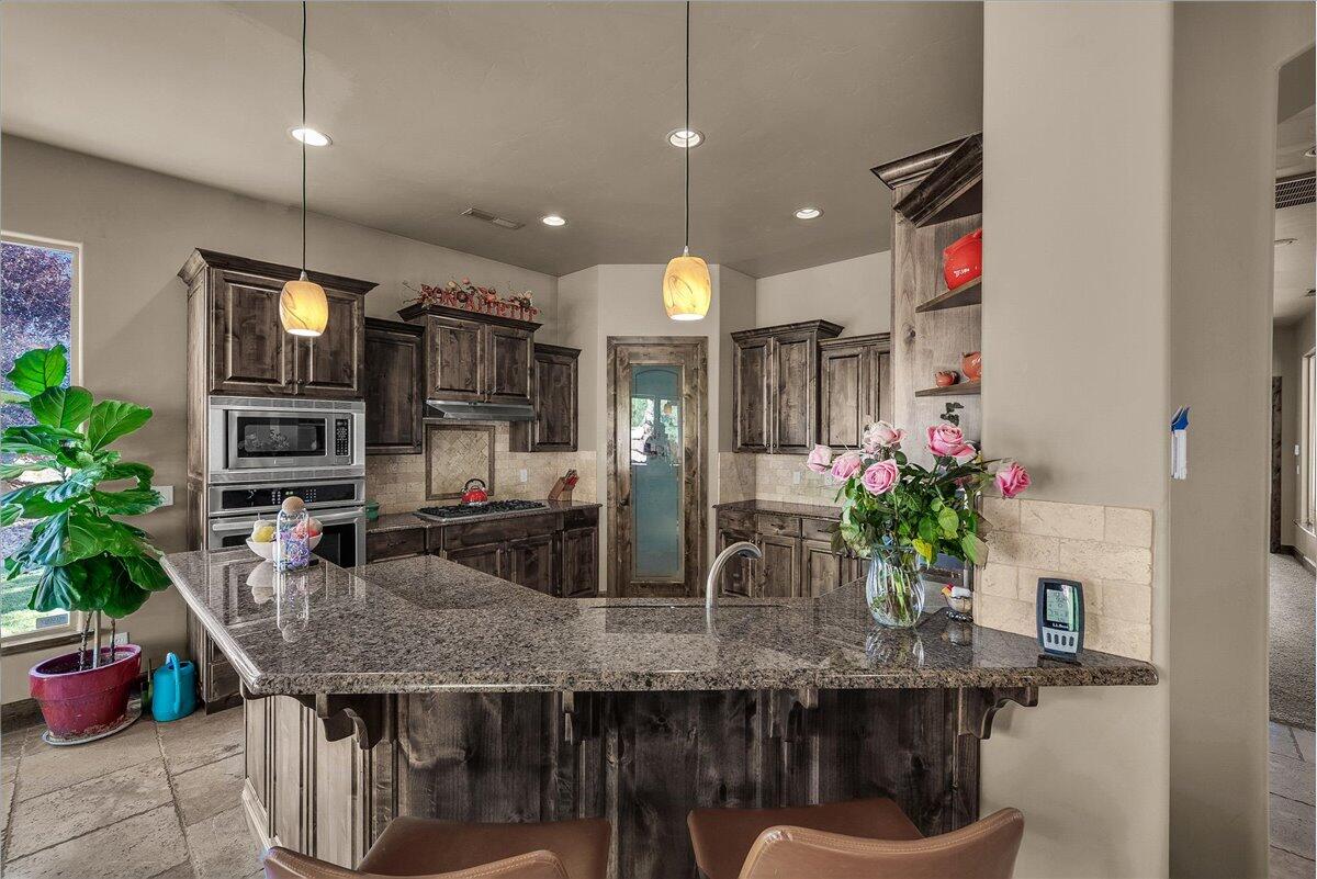 SERENITY HILLS - Residential