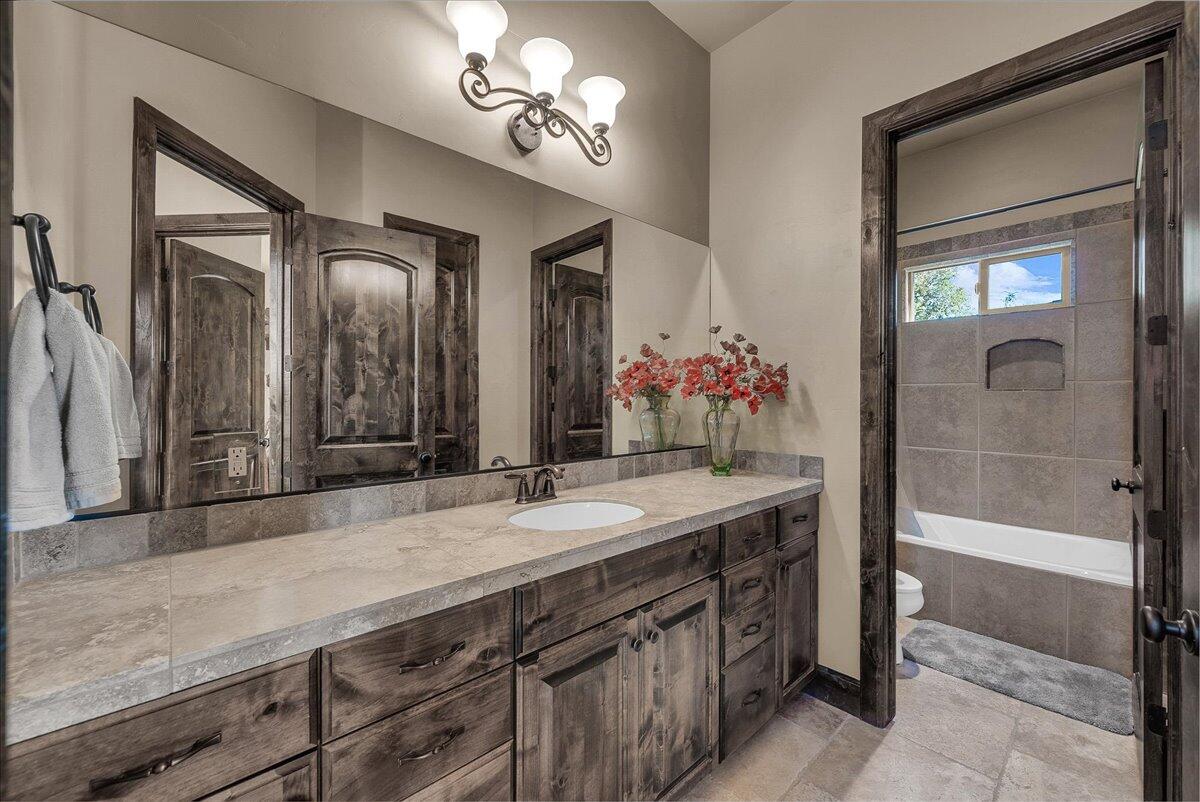 SERENITY HILLS - Residential