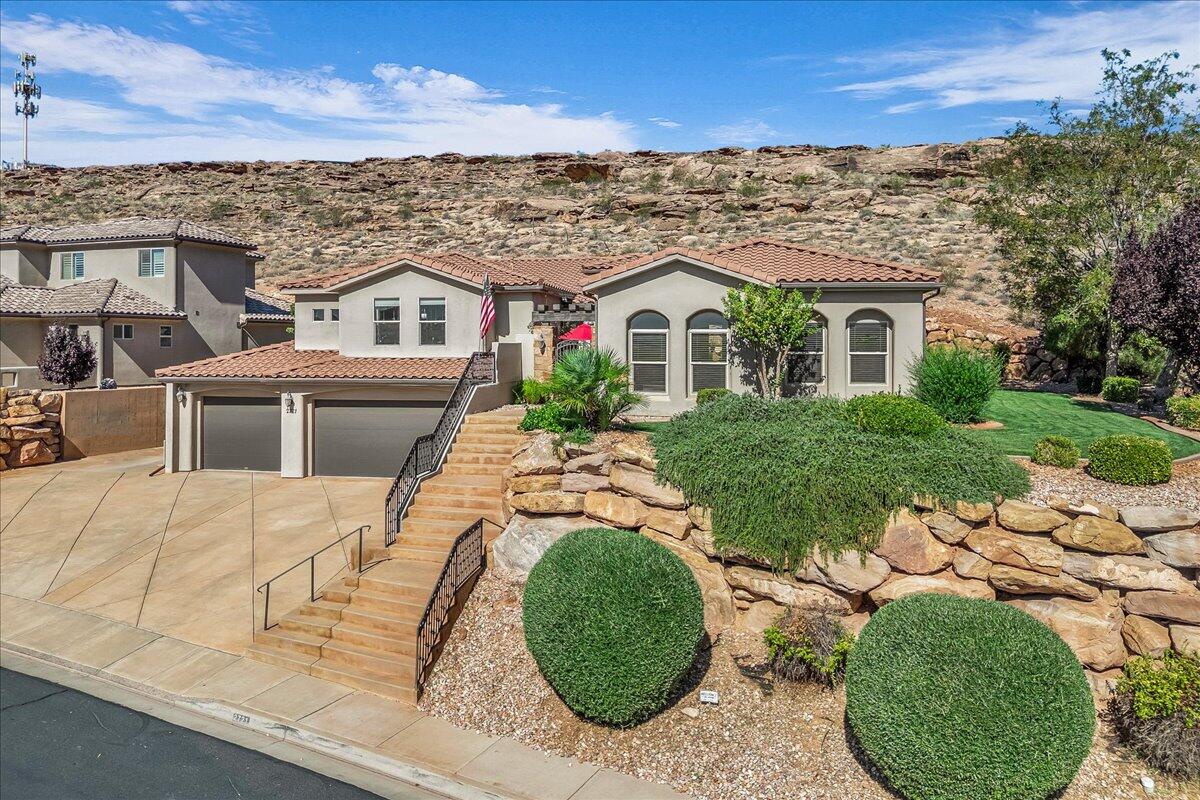 SERENITY HILLS - Residential