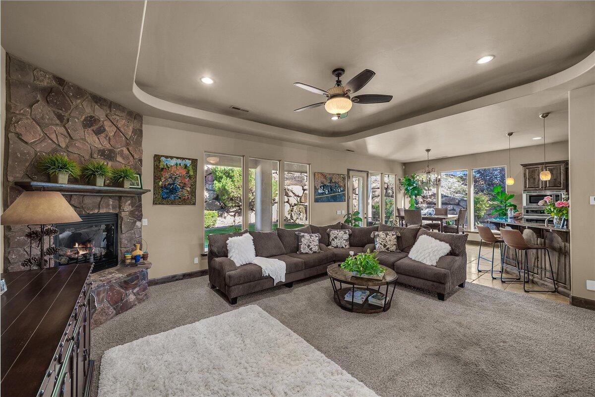 SERENITY HILLS - Residential