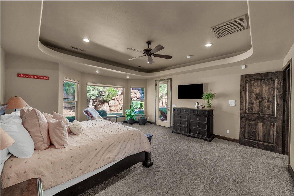 SERENITY HILLS - Residential