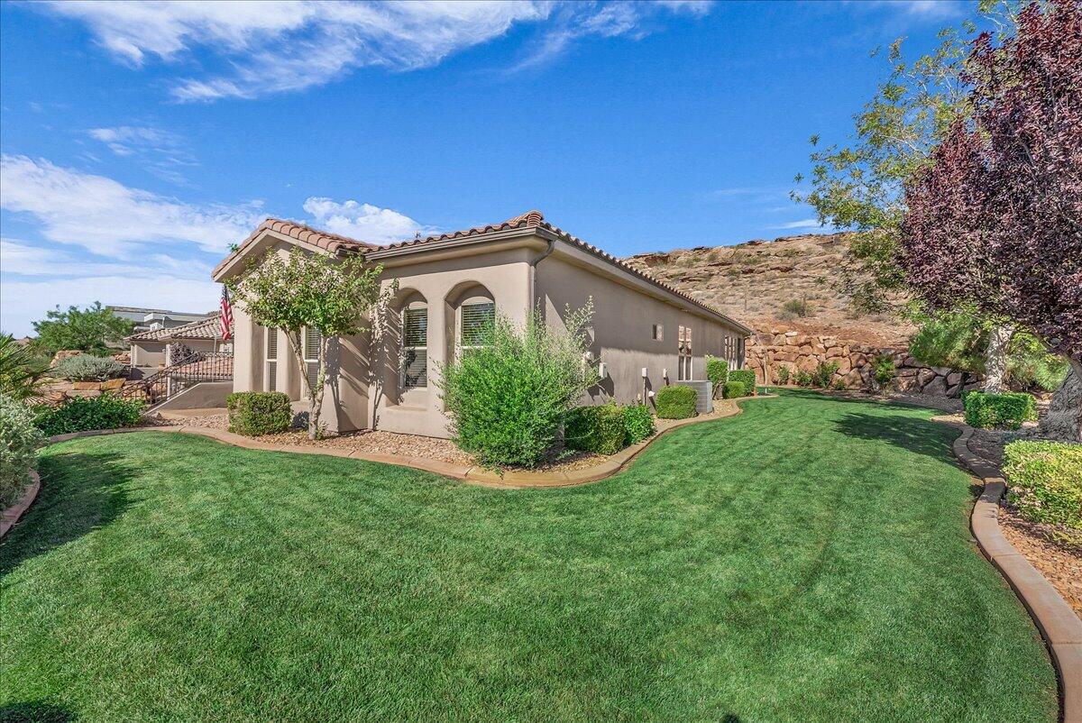 SERENITY HILLS - Residential