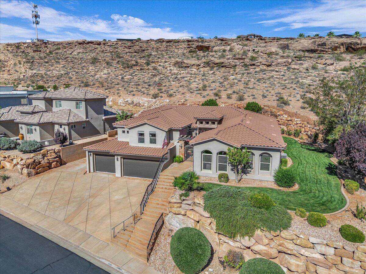 SERENITY HILLS - Residential