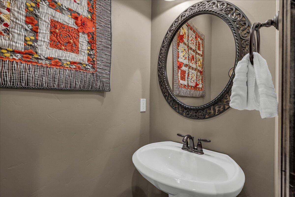 SERENITY HILLS - Residential