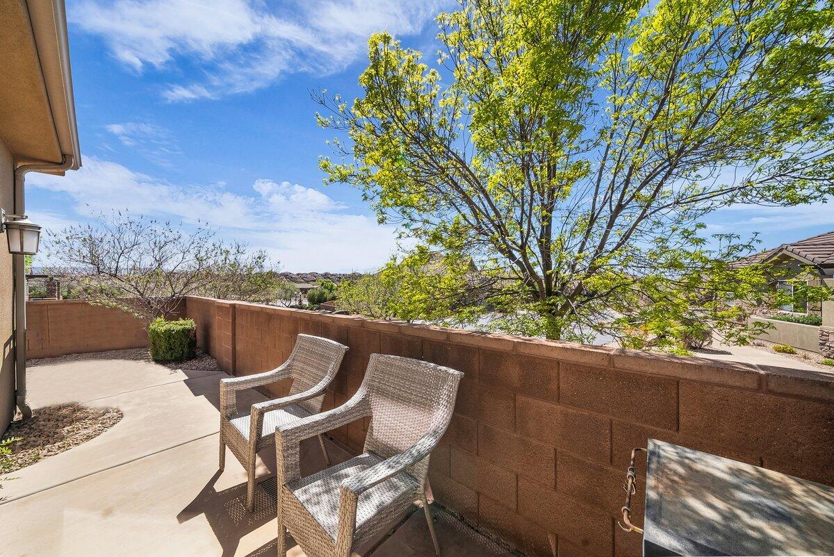 CORAL RIDGE TOWNHOMES - Residential