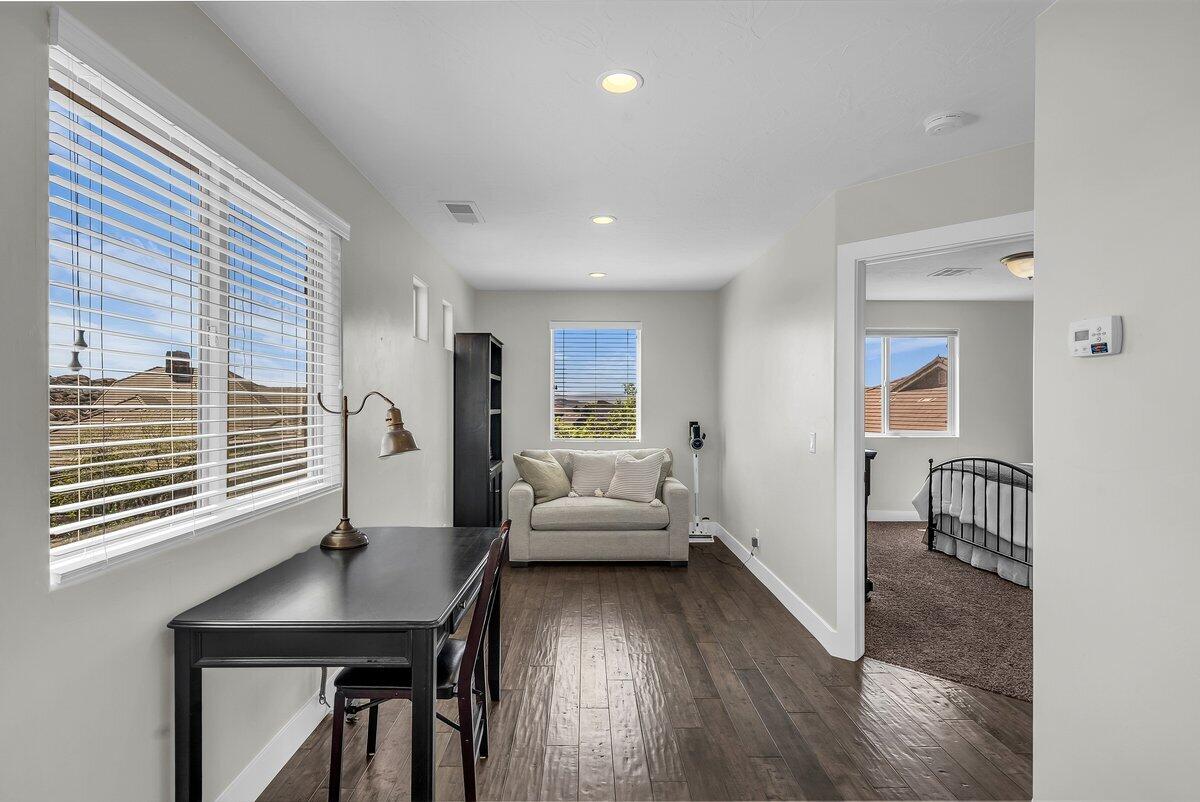 CORAL RIDGE TOWNHOMES - Residential