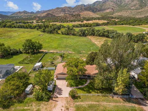 Photo of 20 E 100 S, Kanarraville, UT 84742 (MLS # 26-274796)