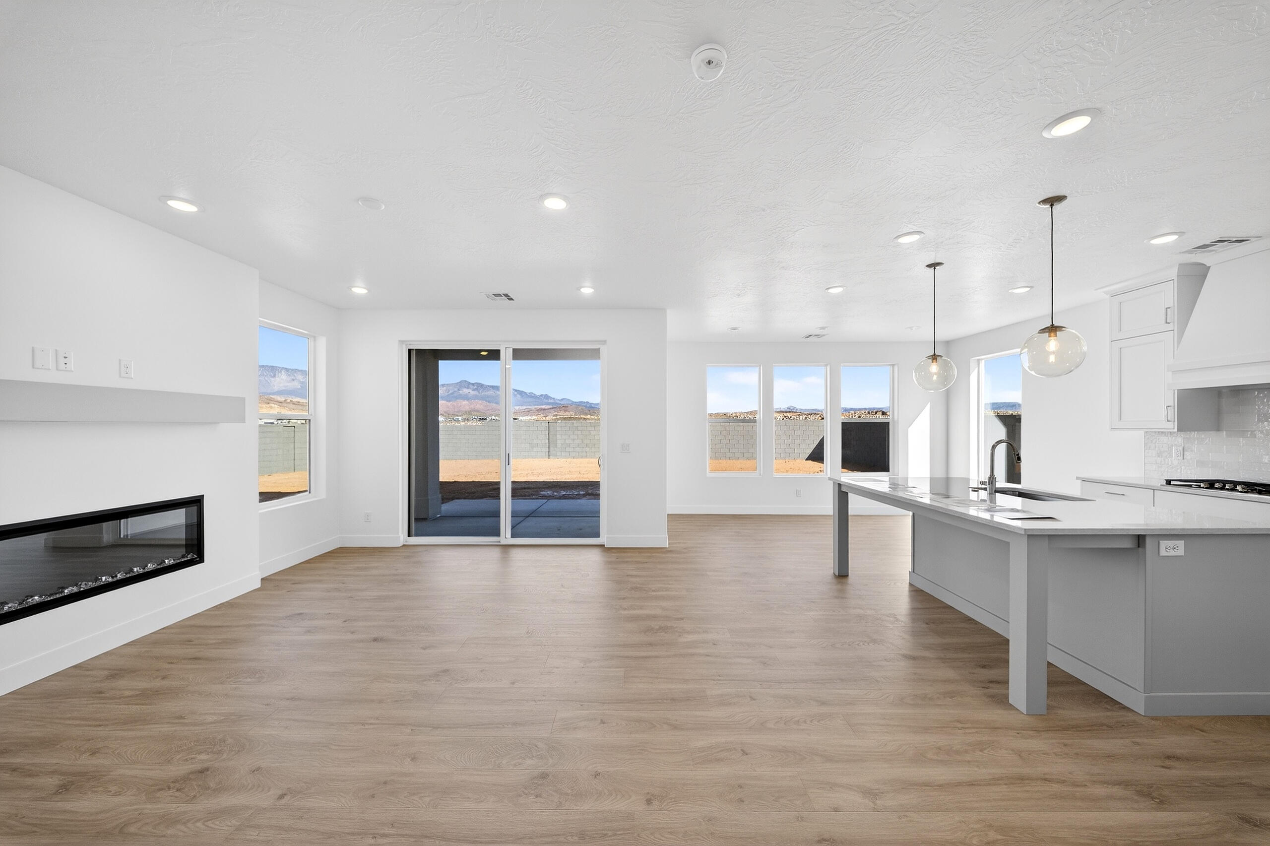 LEGACY AT SAND HOLLOW - Residential