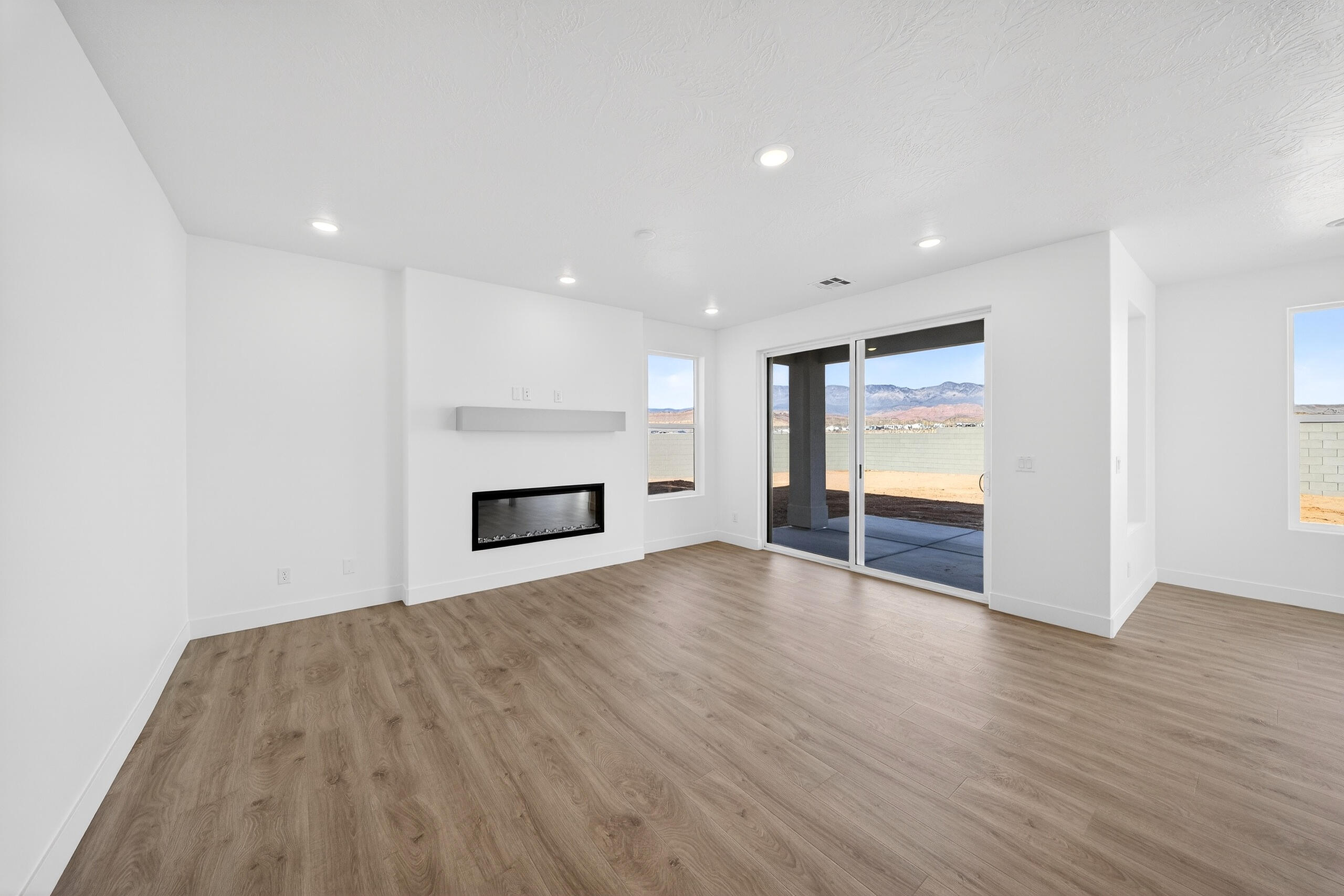 LEGACY AT SAND HOLLOW - Residential