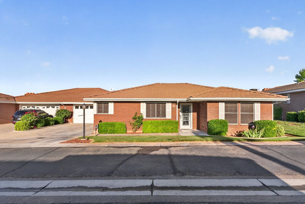 Photo of 970 E 700 S 27 #27, Saint George, UT 84790 (MLS # 26-271815)