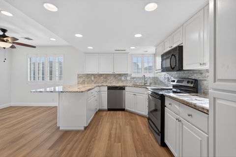 Tiny photo for 970 E 700 S 27 #27, Saint George, UT 84790 (MLS # 26-271815)