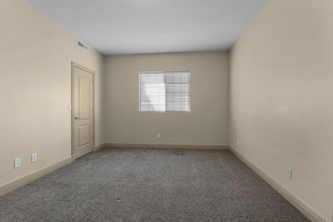 Tiny photo for 389 N MAIN ST, Saint George, UT 84770 (MLS # 25-267827)