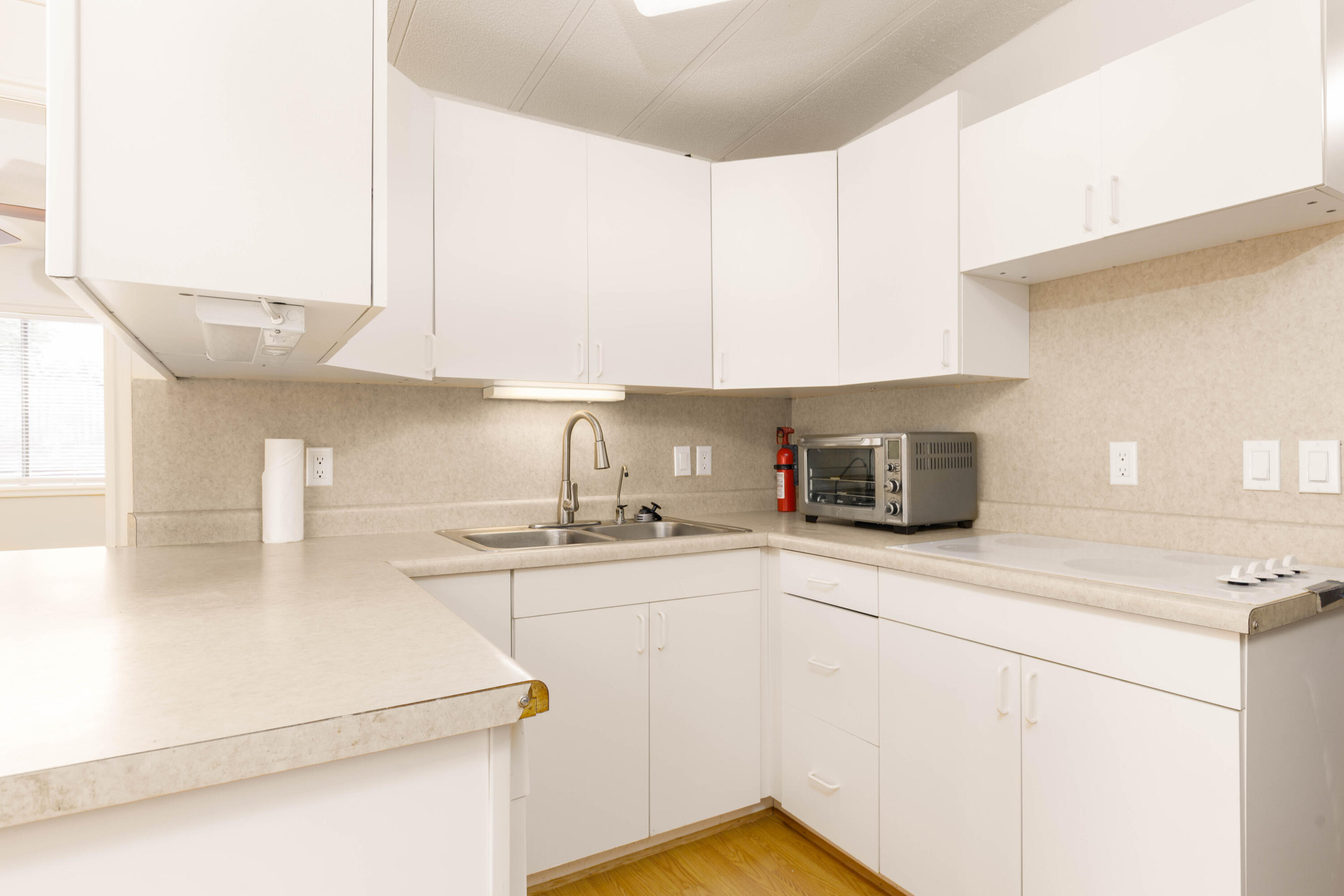 CANYON BREEZE RV RESORT - Residential