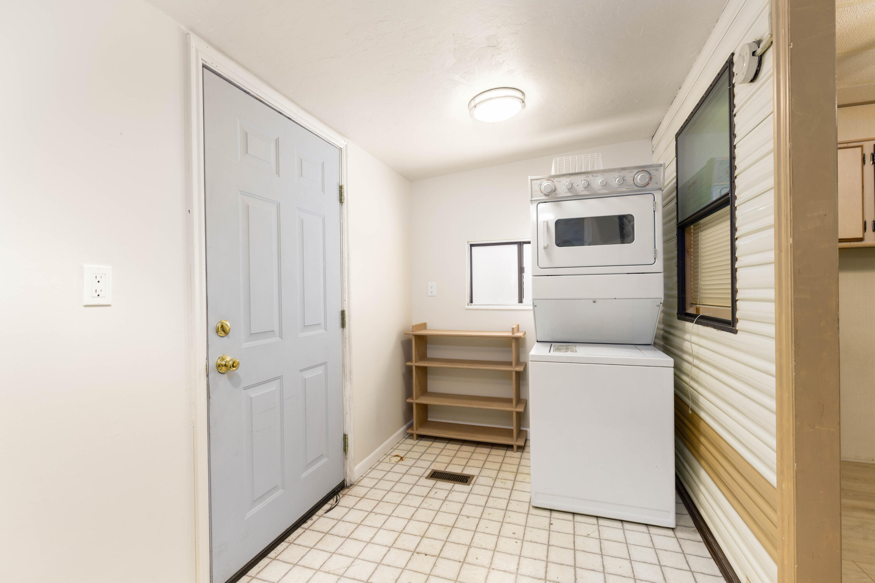 CANYON BREEZE RV RESORT - Residential