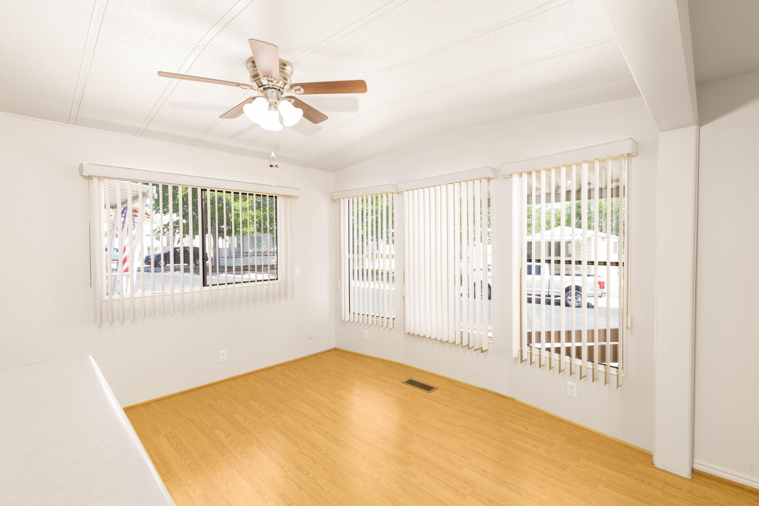 CANYON BREEZE RV RESORT - Residential