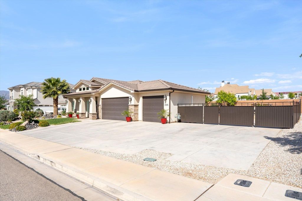 Photo of 2695 S 3210 E, Saint George, UT 84790 (MLS # 26-271628)
