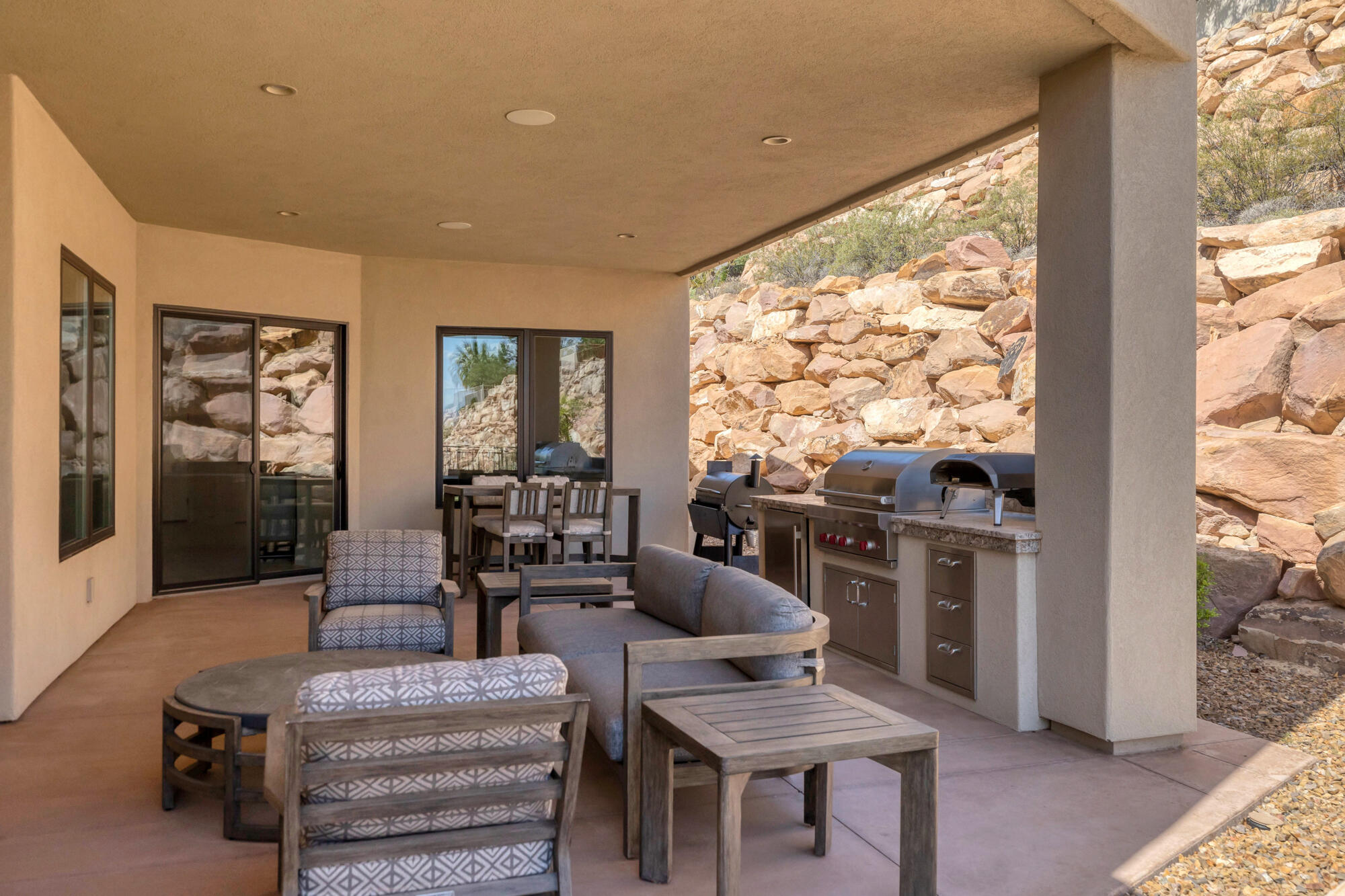 STONE CLIFF - Residential