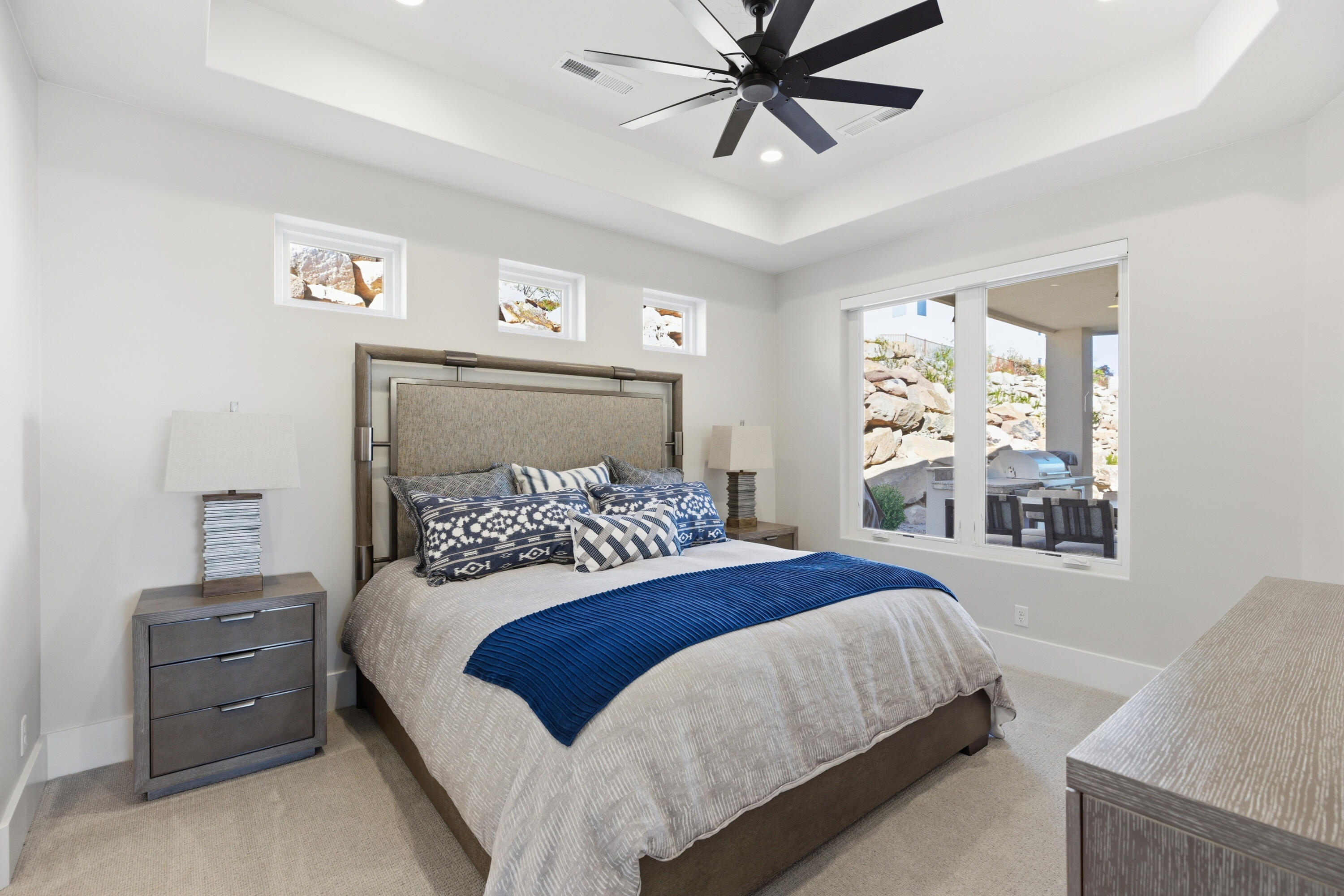 STONE CLIFF - Residential