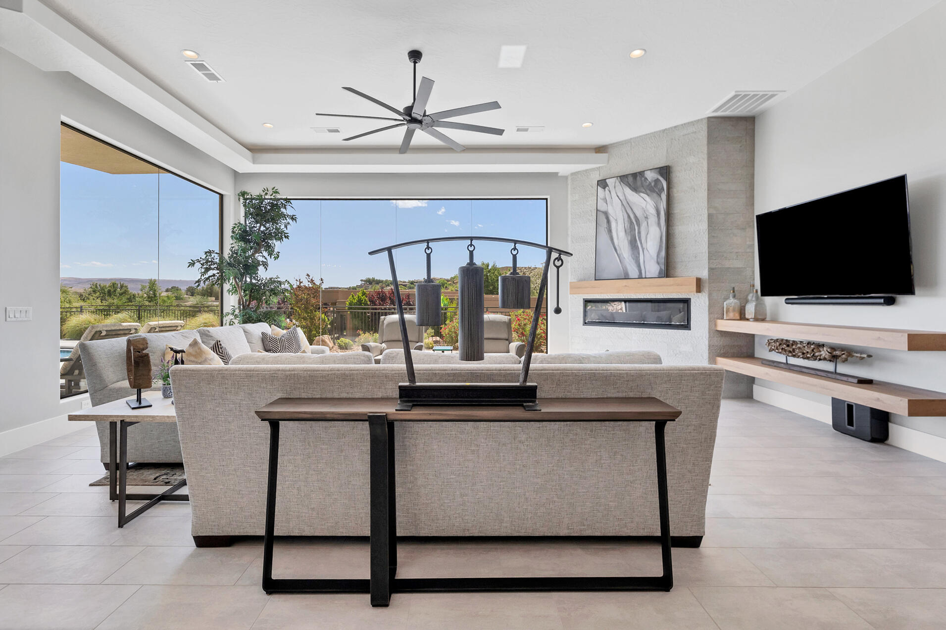 STONE CLIFF - Residential