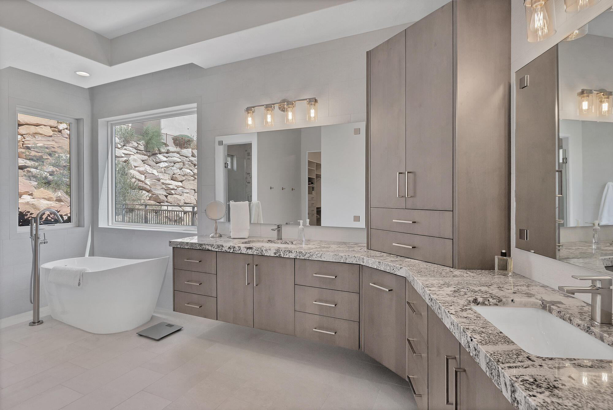 STONE CLIFF - Residential