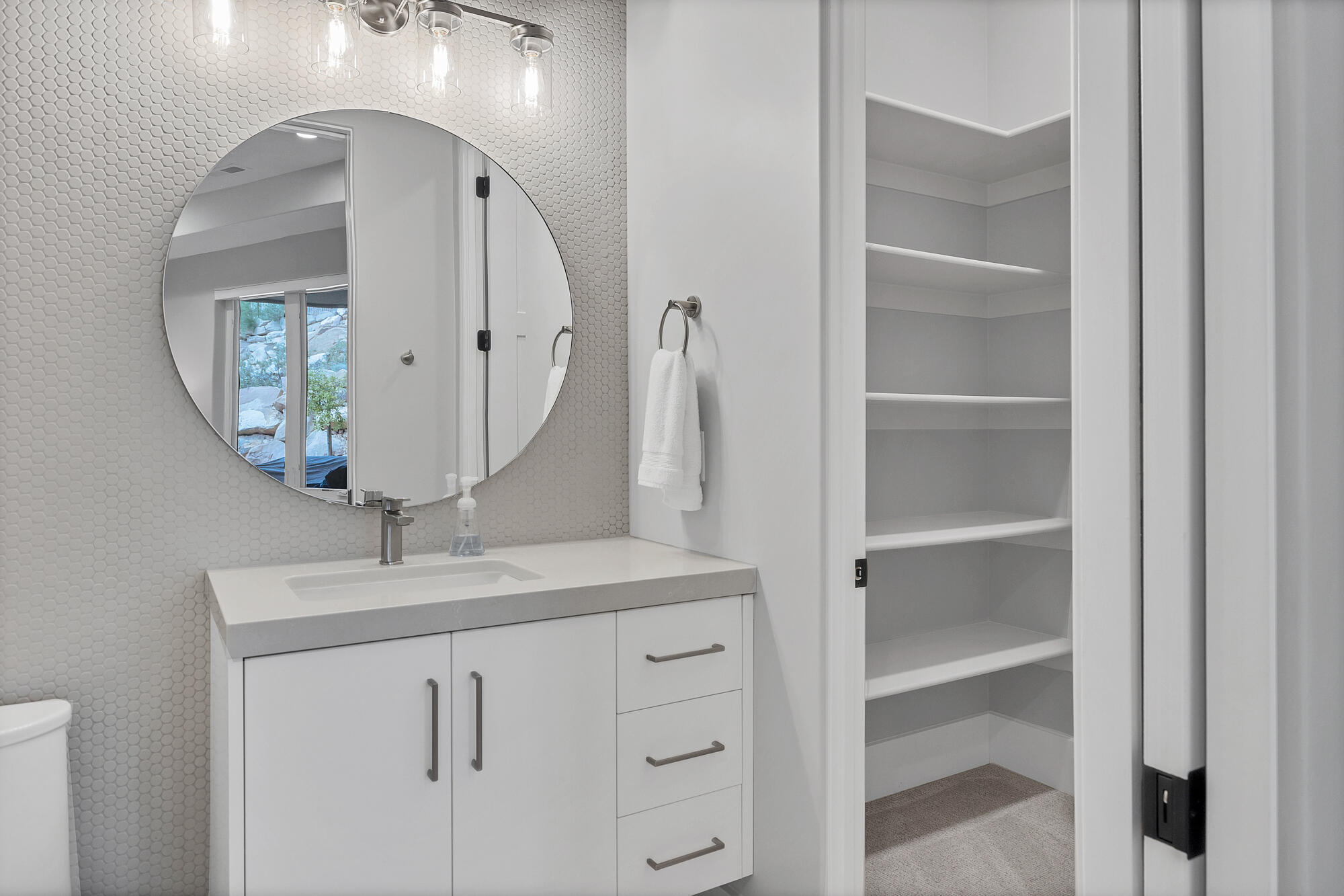 STONE CLIFF - Residential