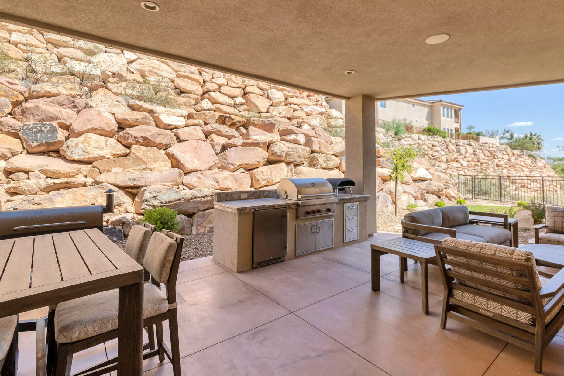 STONE CLIFF - Residential