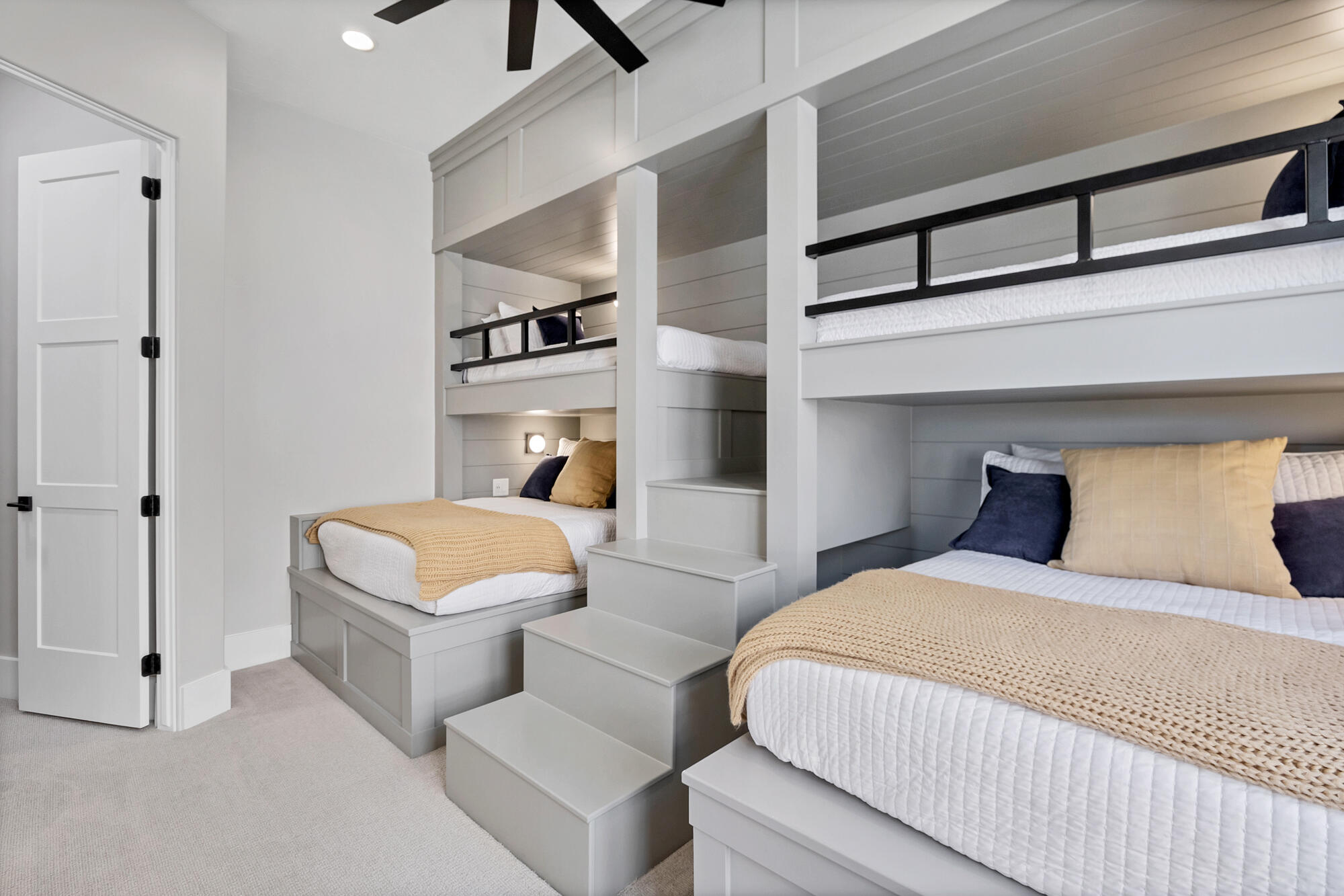 STONE CLIFF - Residential