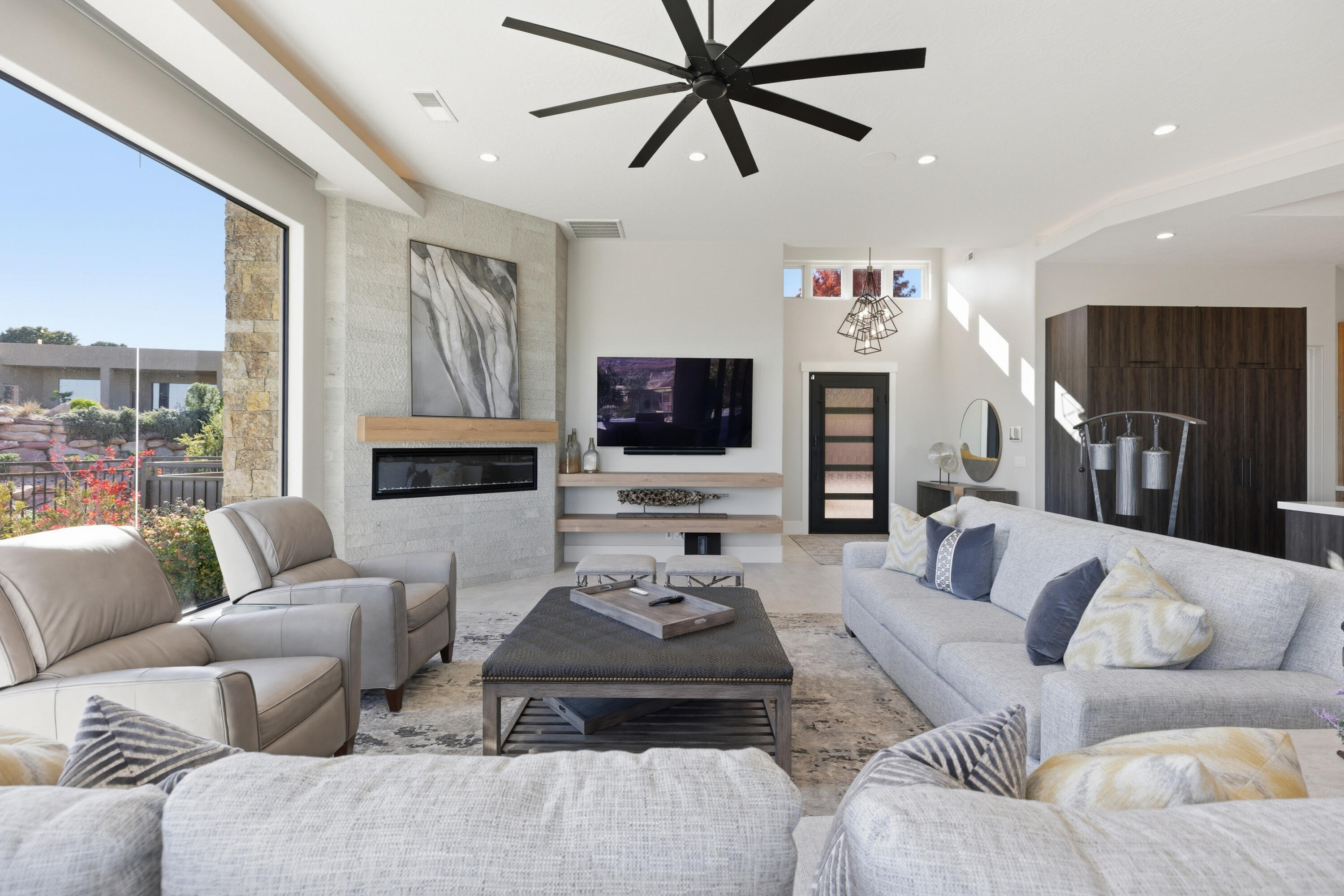 STONE CLIFF - Residential