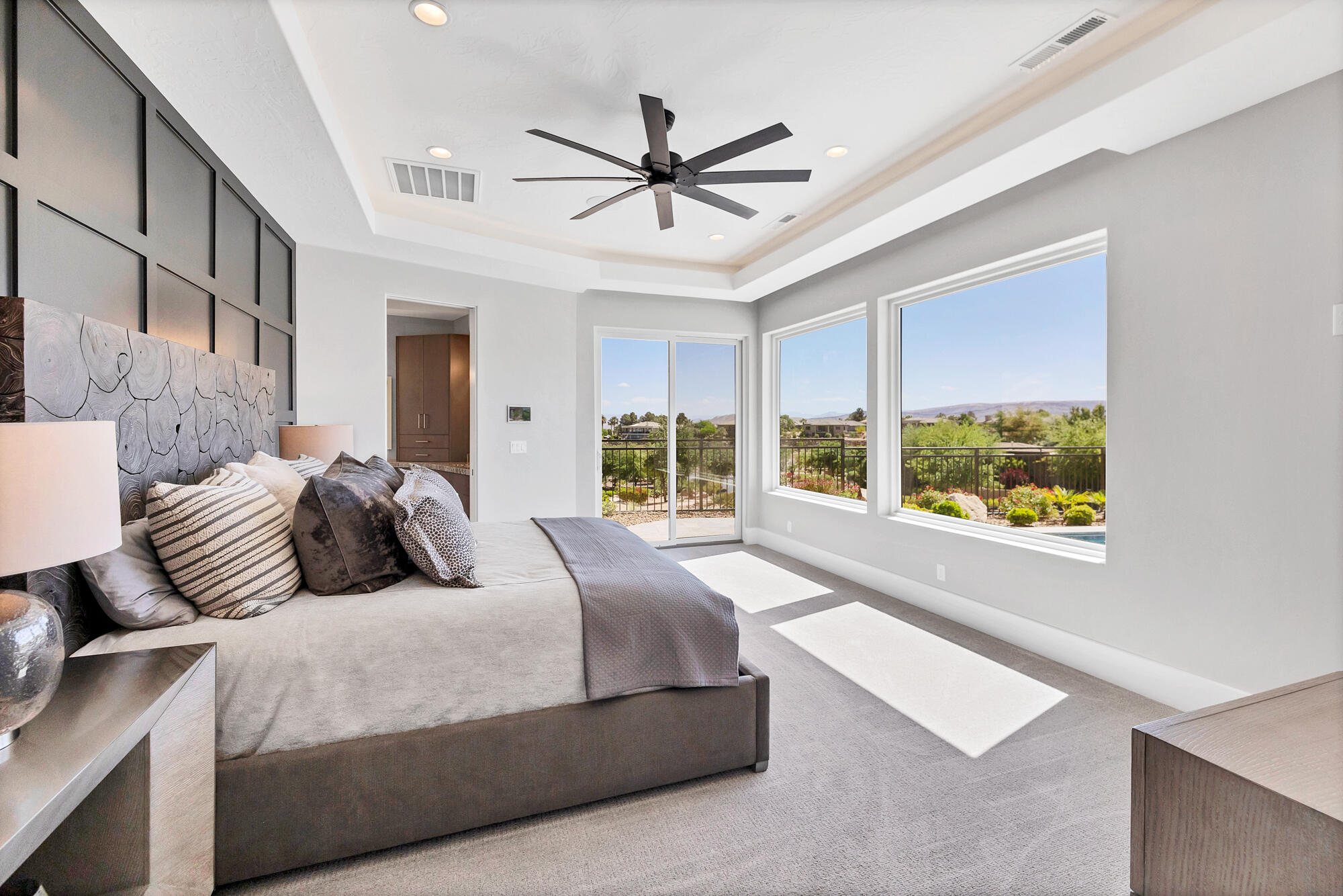 STONE CLIFF - Residential