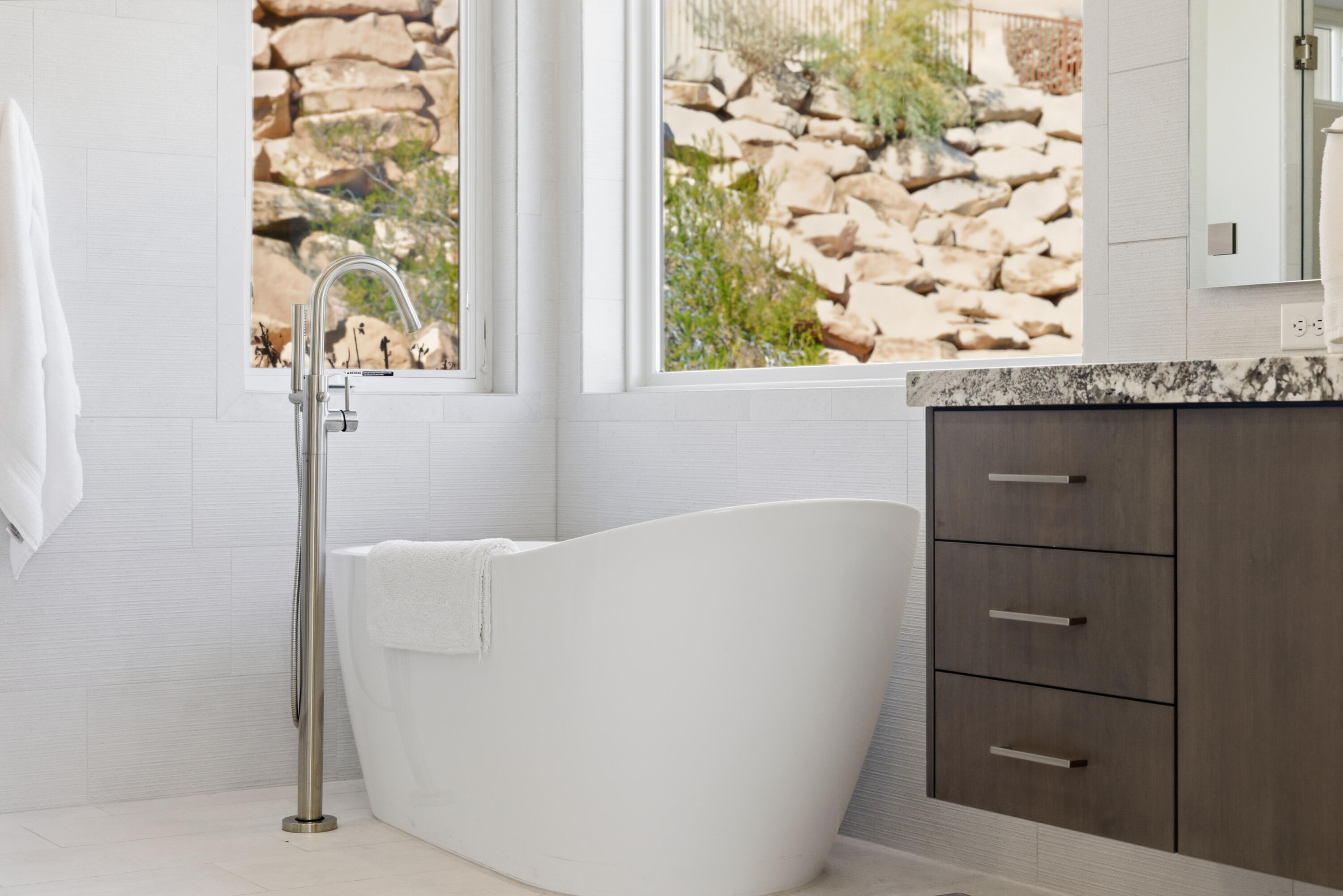 STONE CLIFF - Residential