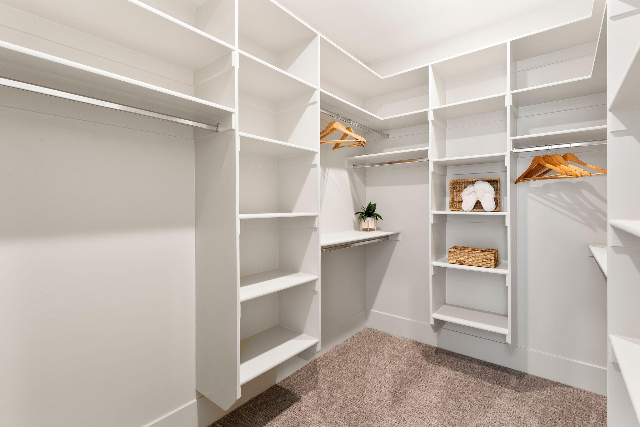 CANYON RIDGE - Residential