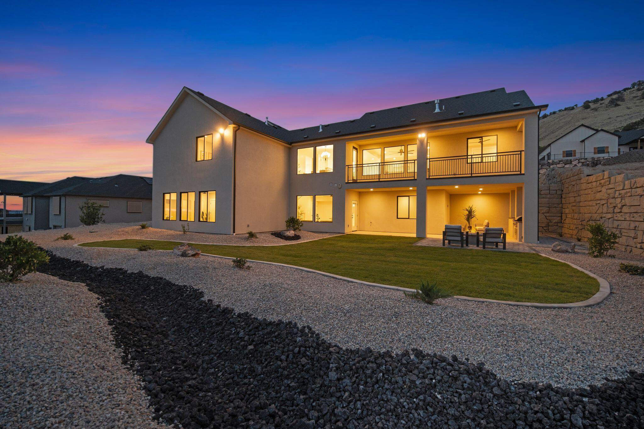 CANYON RIDGE - Residential