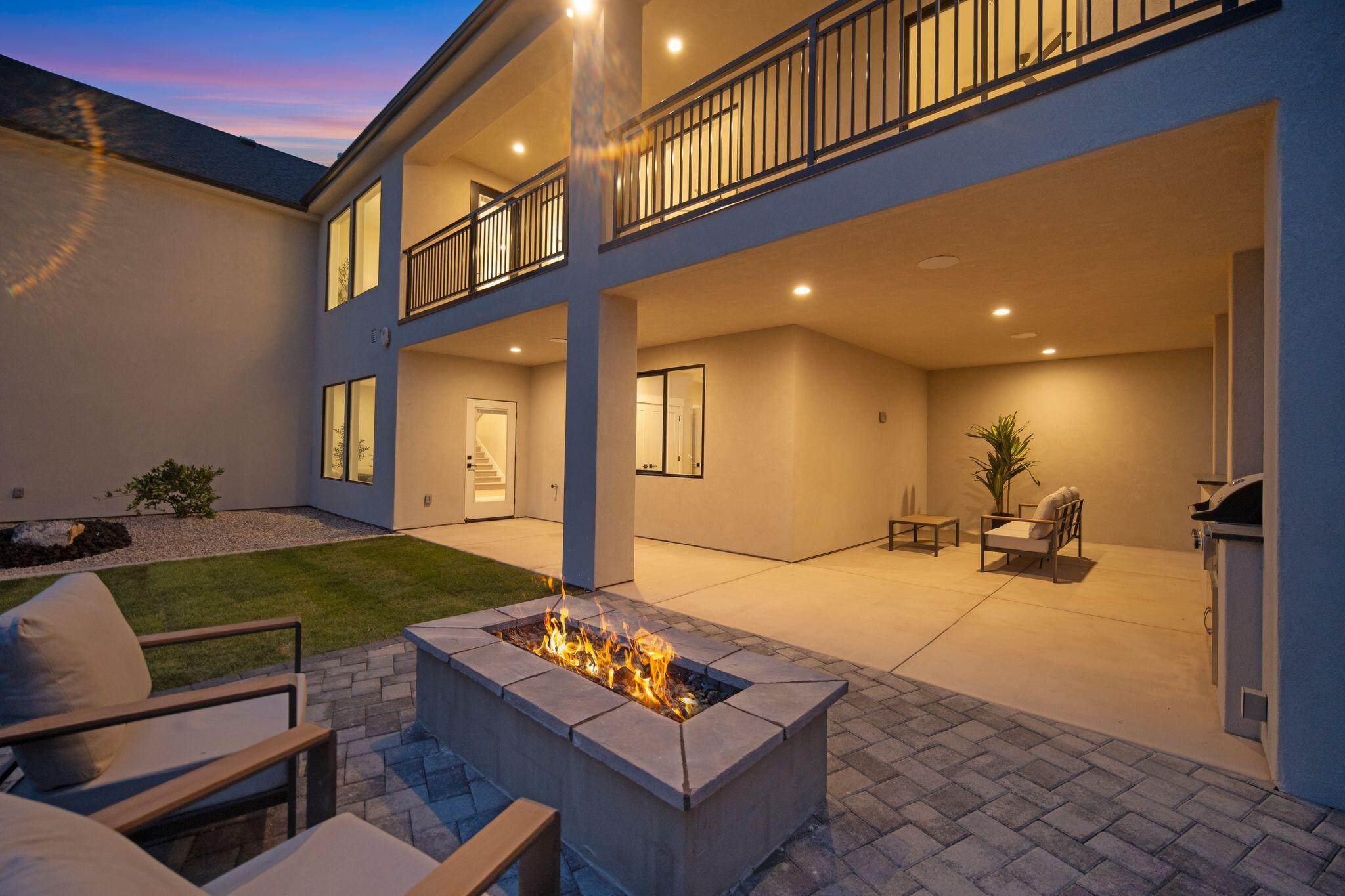 CANYON RIDGE - Residential