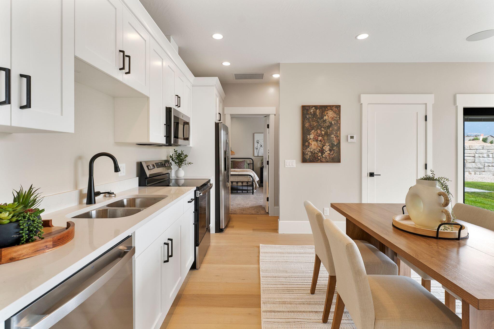 CANYON RIDGE - Residential