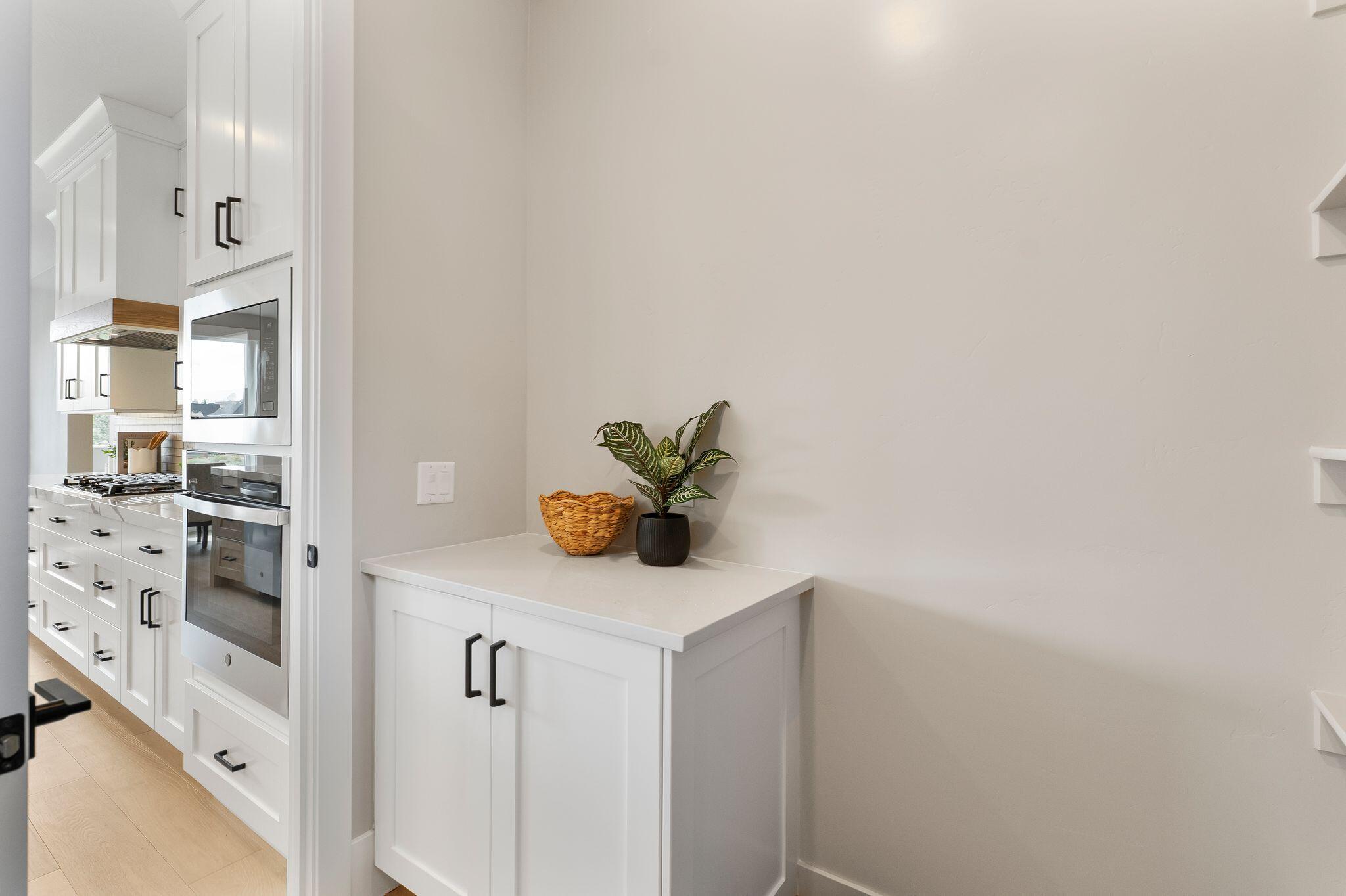 CANYON RIDGE - Residential