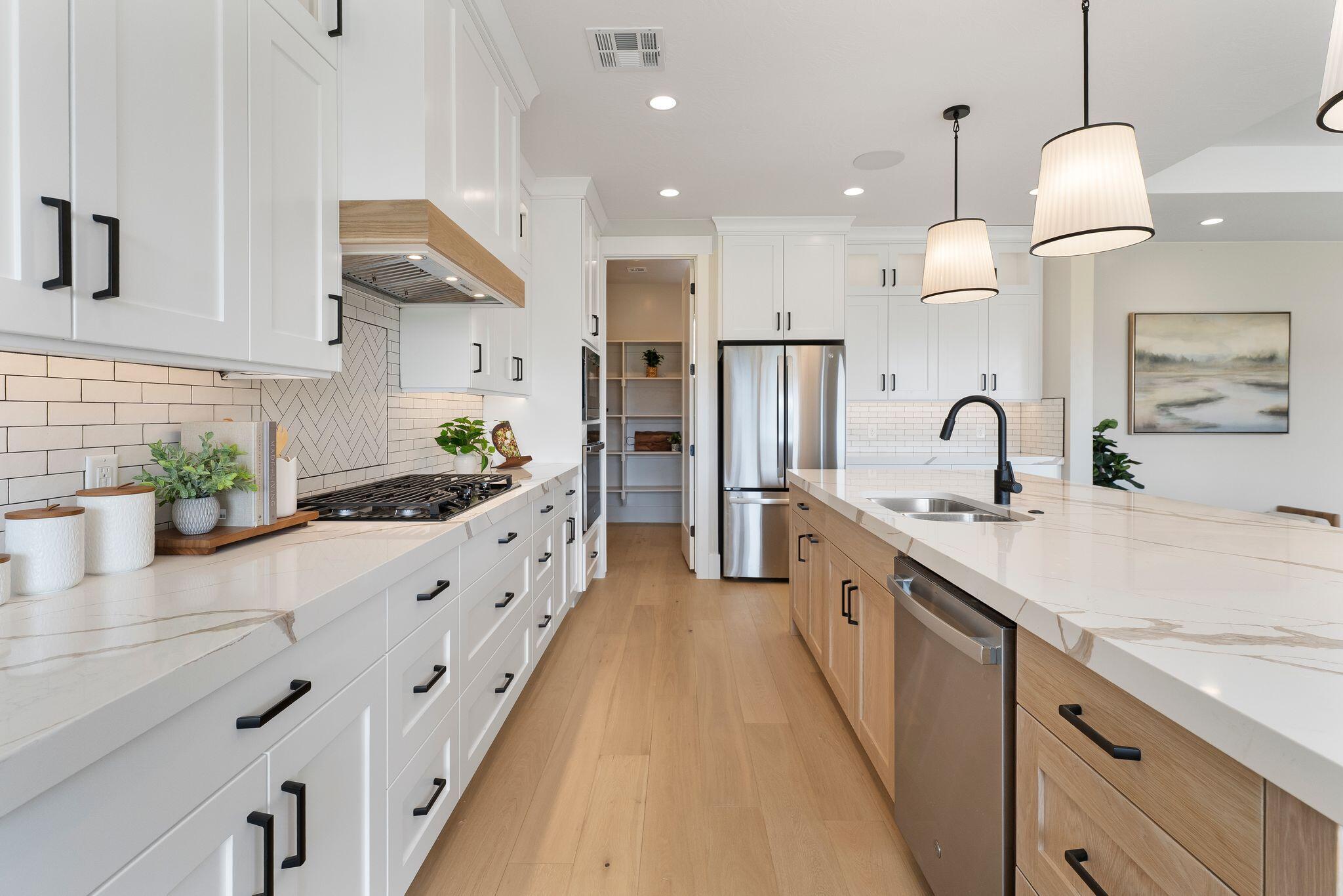 CANYON RIDGE - Residential