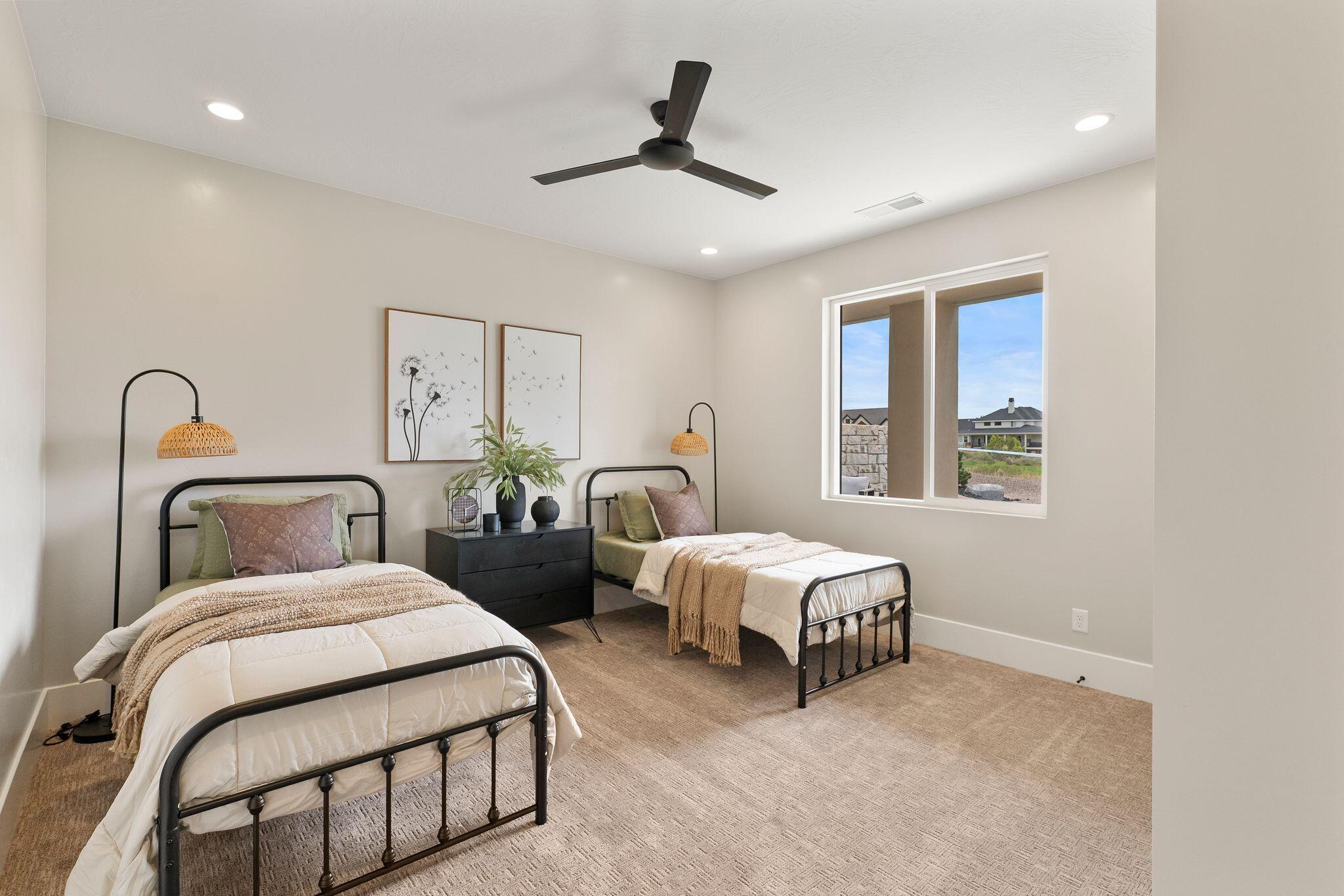 CANYON RIDGE - Residential