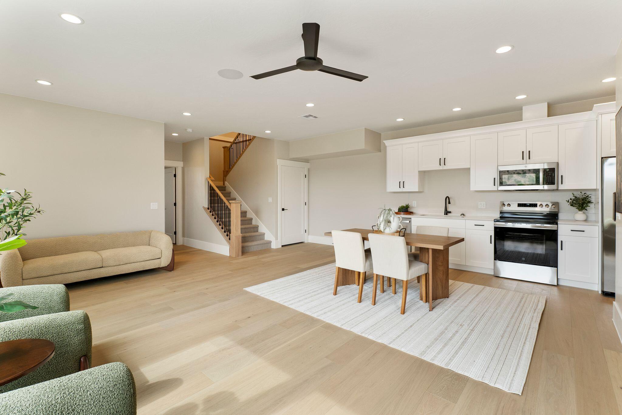 CANYON RIDGE - Residential