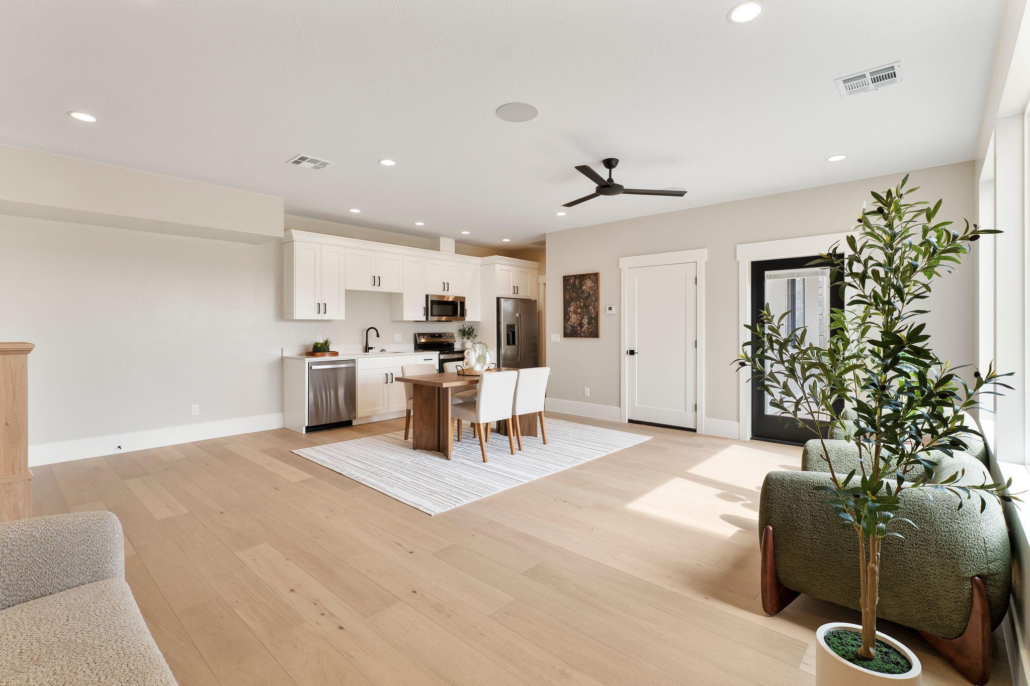 CANYON RIDGE - Residential