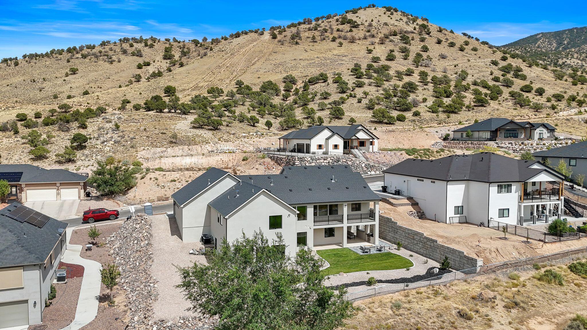 CANYON RIDGE - Residential