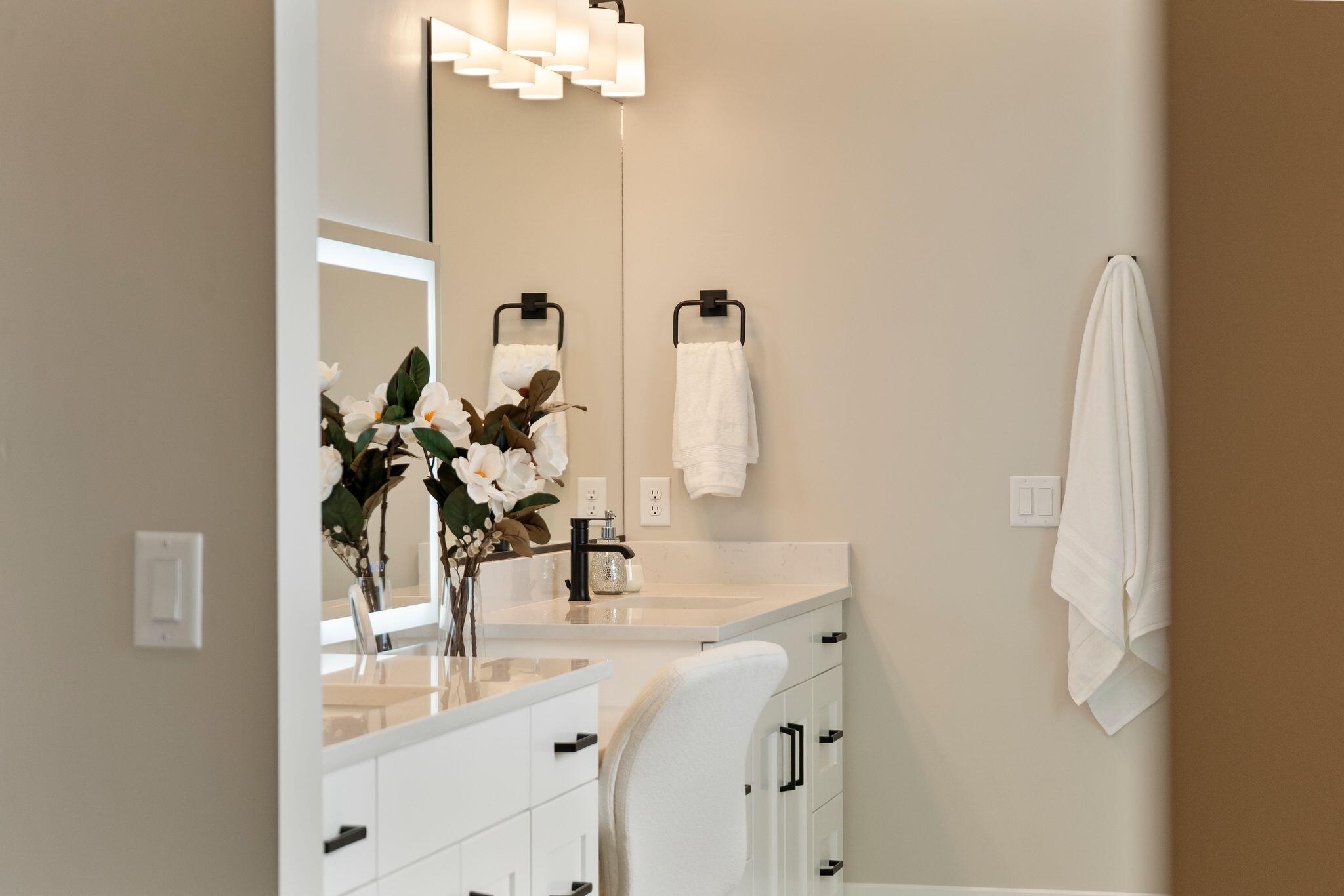 CANYON RIDGE - Residential