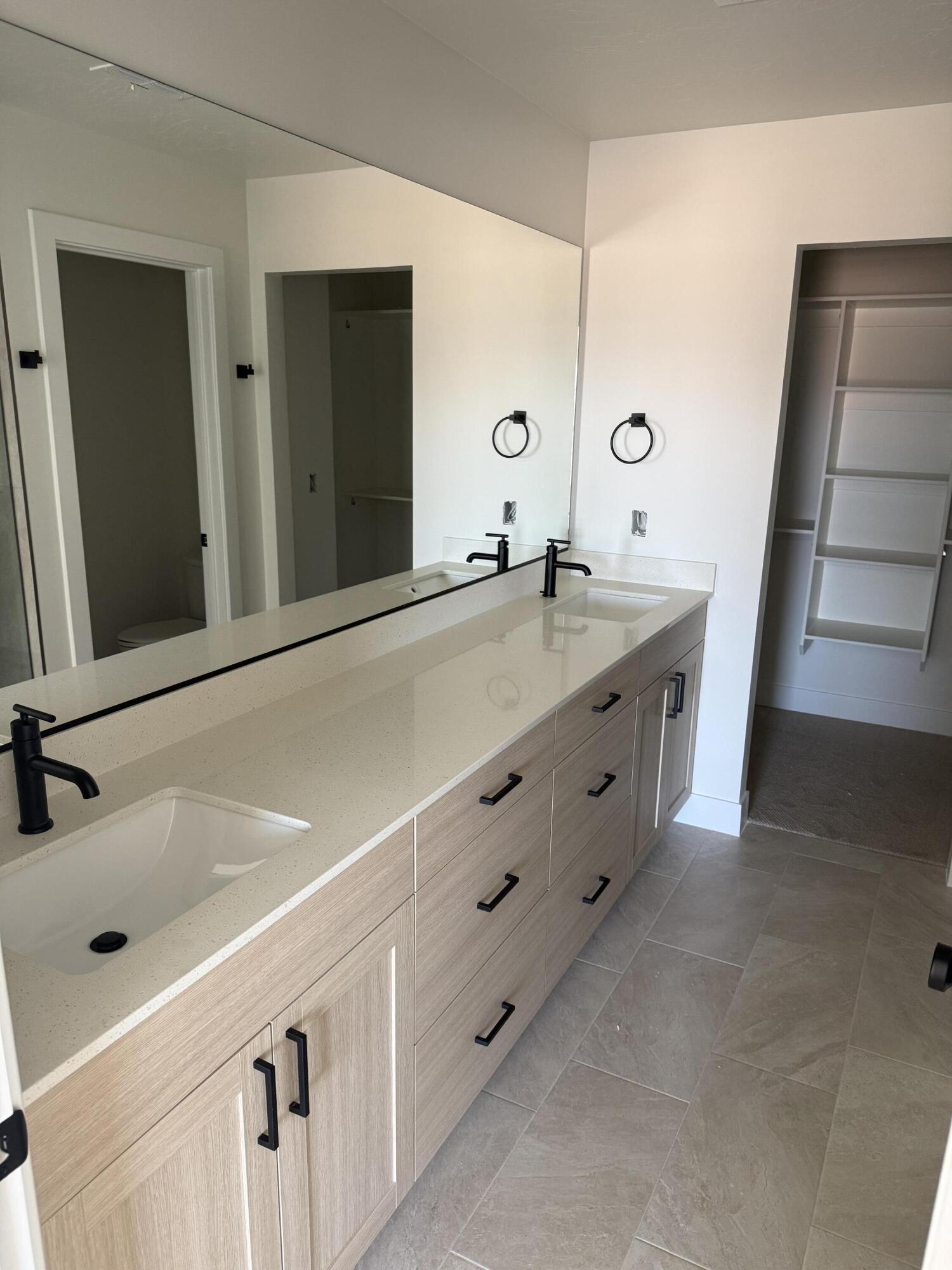 WHITE DOME TOWNHOMES - Residential