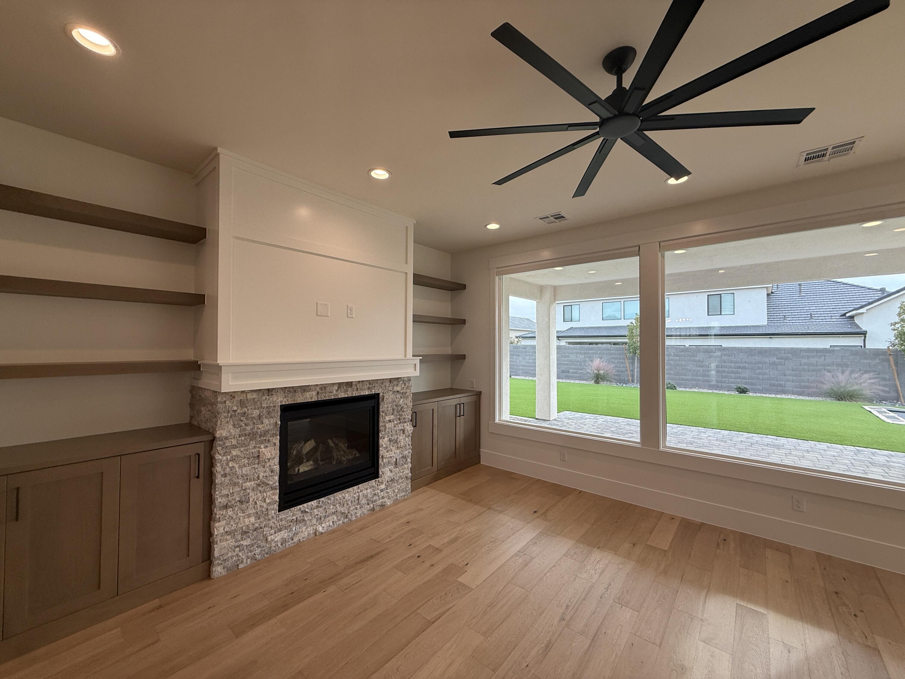 SYCAMORE VILLAGE - Residential