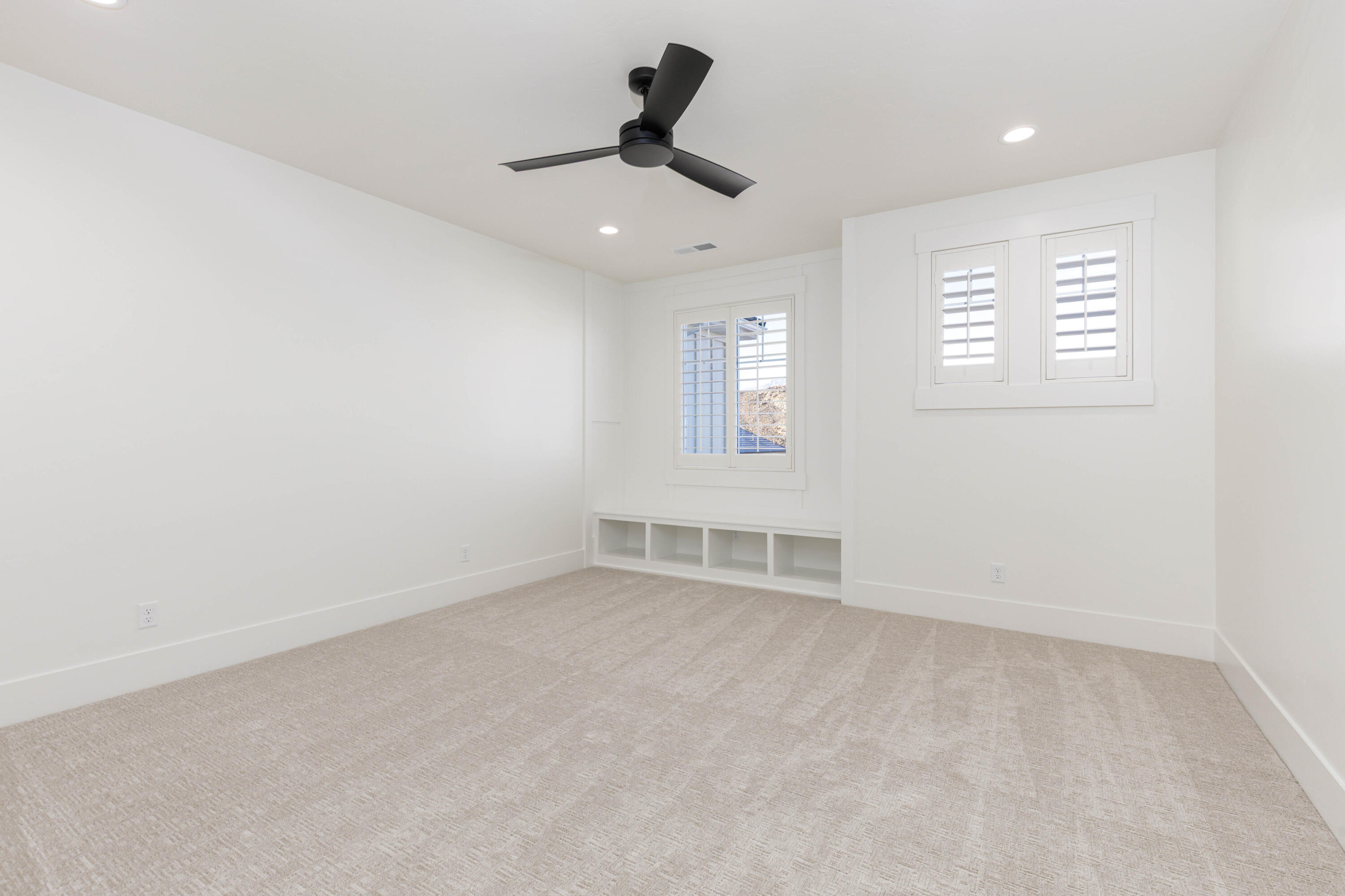 SYCAMORE VILLAGE - Residential