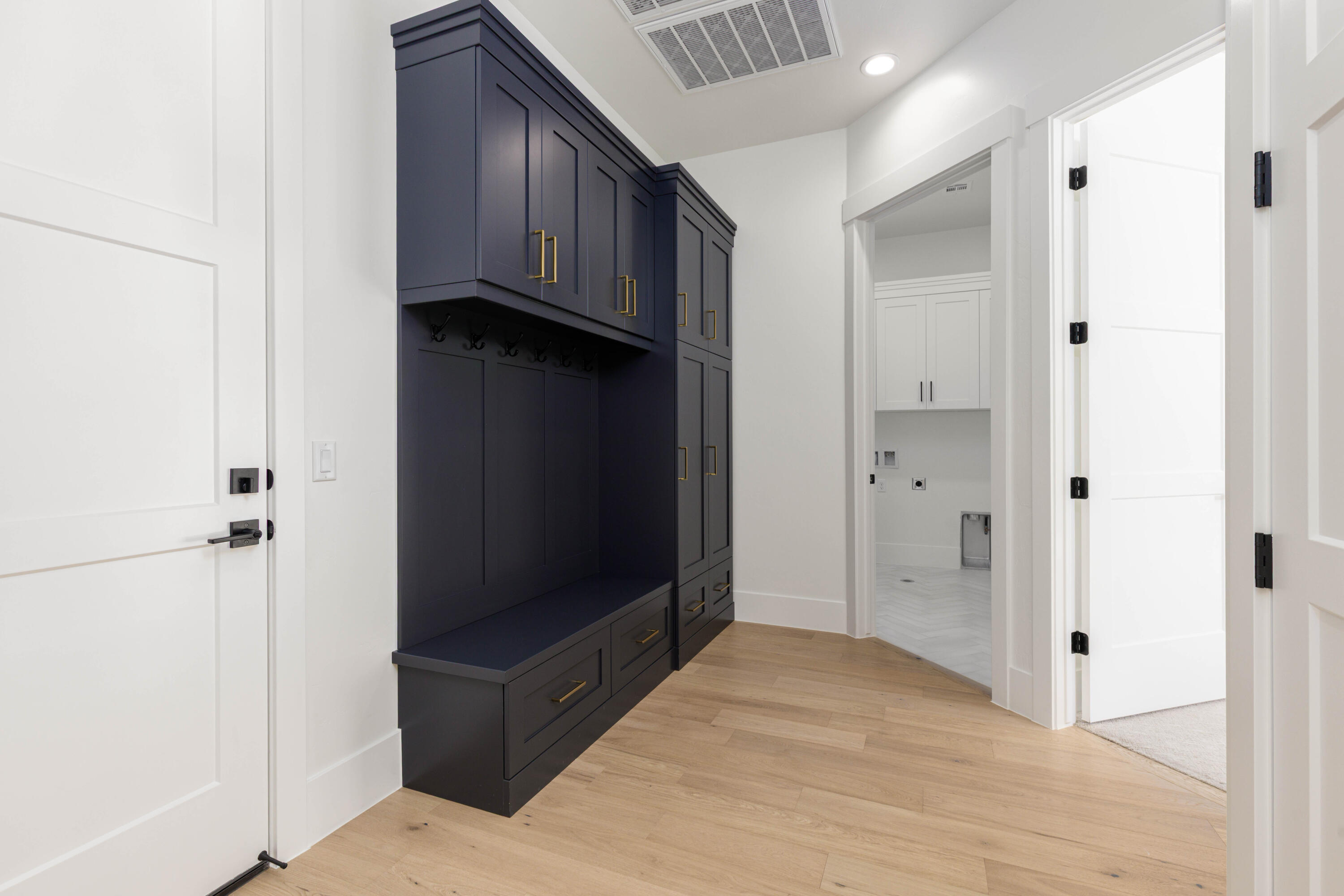 SYCAMORE VILLAGE - Residential