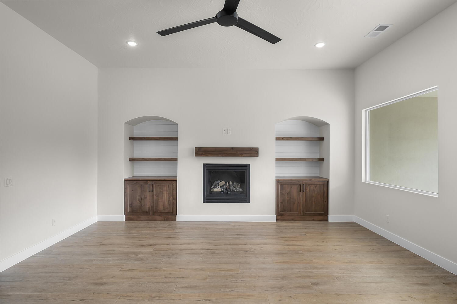 SAND HOLLOW VILLAGE - Residential