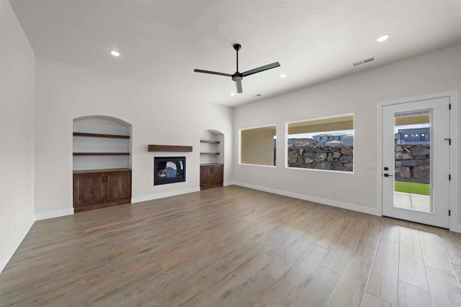 SAND HOLLOW VILLAGE - Residential