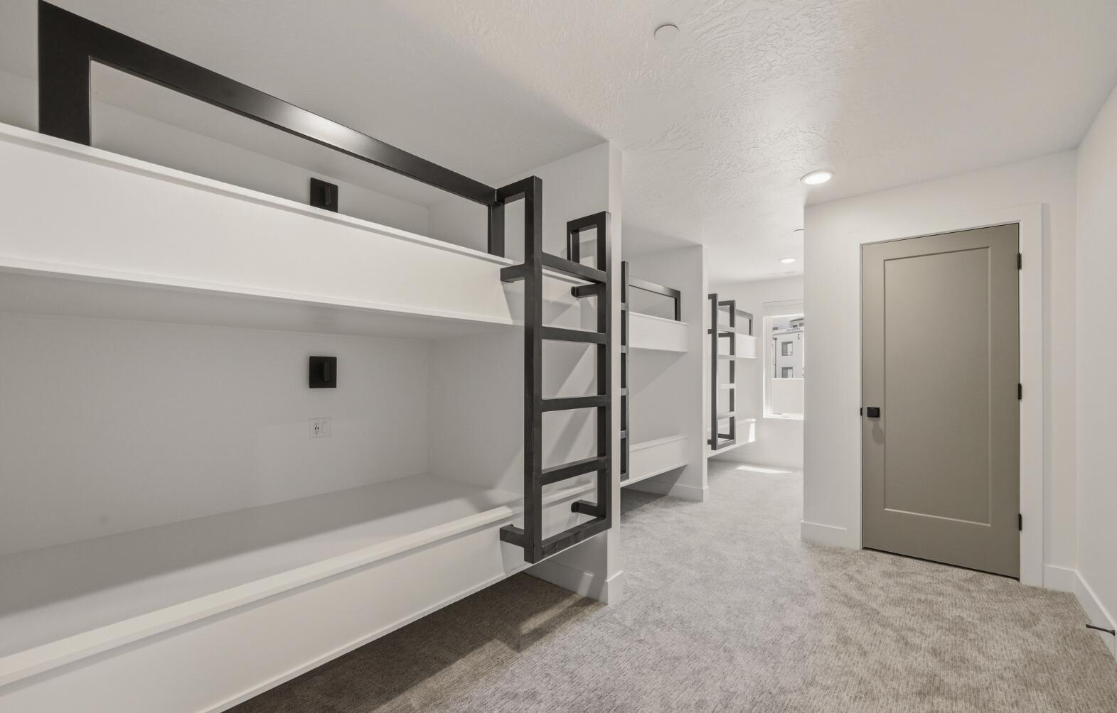CORAL SPRINGS CONDOMINIUMS - Residential